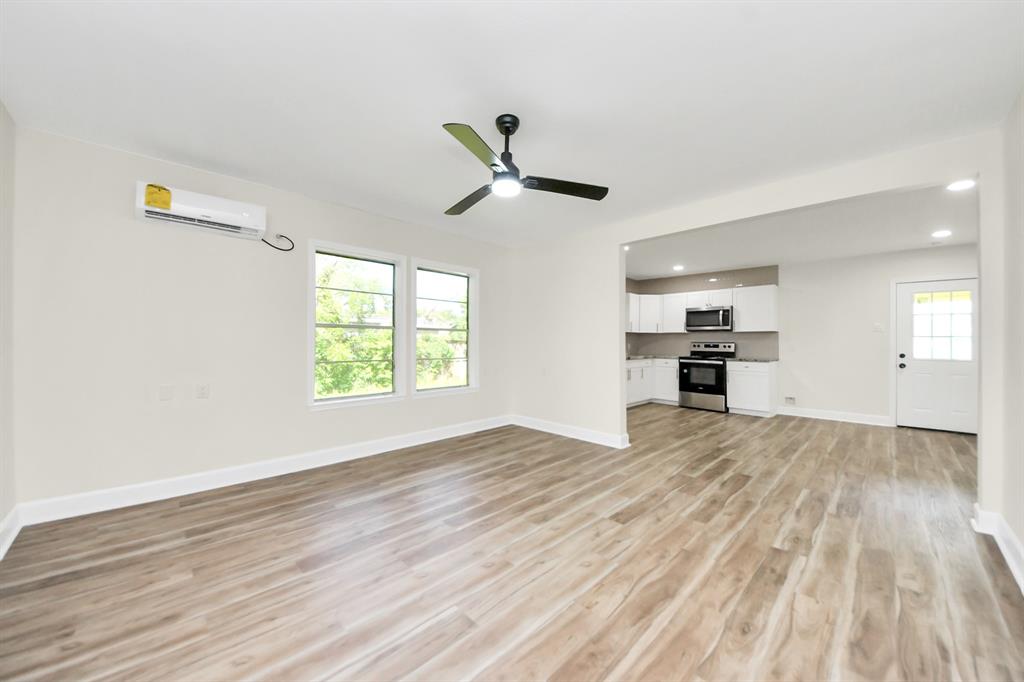 11902 23rd Street, Santa Fe, Texas image 3