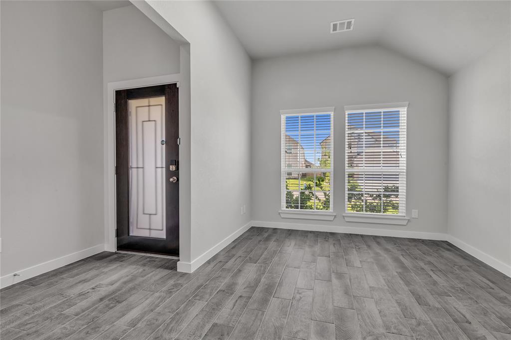5614 Silverleaf Oak Lane