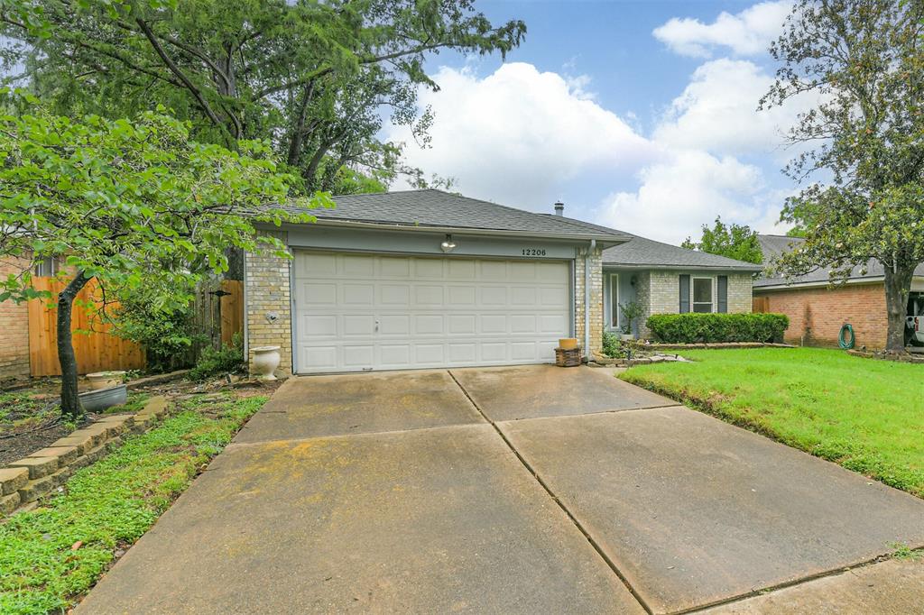12206 Tawakom Drive, Tomball, Texas image 2