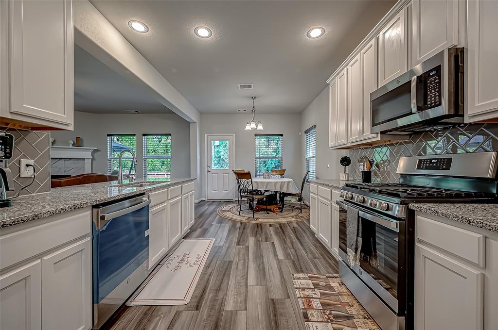 15055 Meadow Glen, Conroe, Texas image 13
