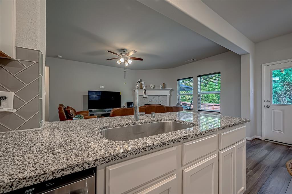 15055 Meadow Glen, Conroe, Texas image 19