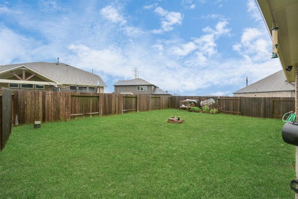 4414 Painted Bunting Lane, Baytown, Texas image 32