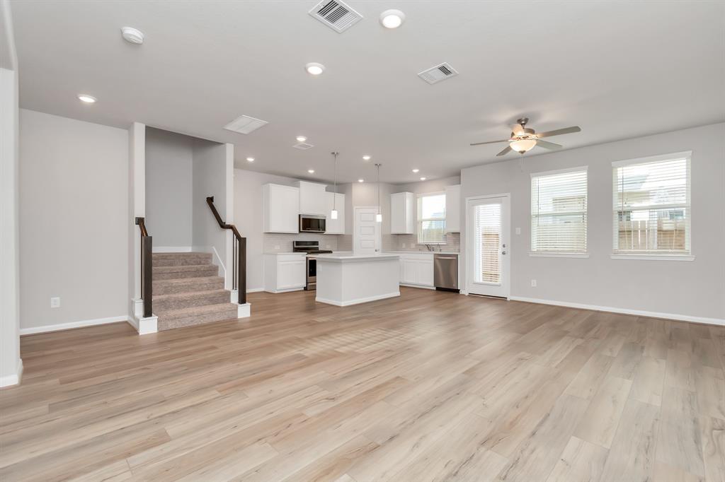 1526 Parkland Oak Drive, Houston, Texas image 3