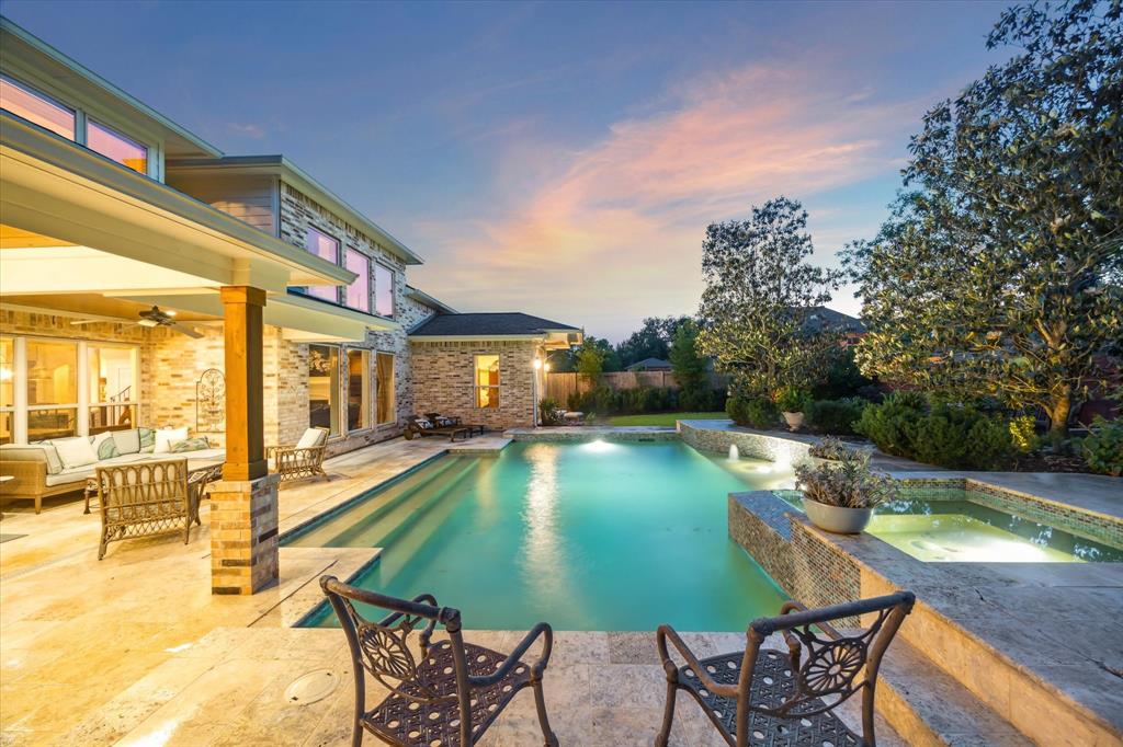 1915 Silver Pond Court, Sugar Land, Texas image 9