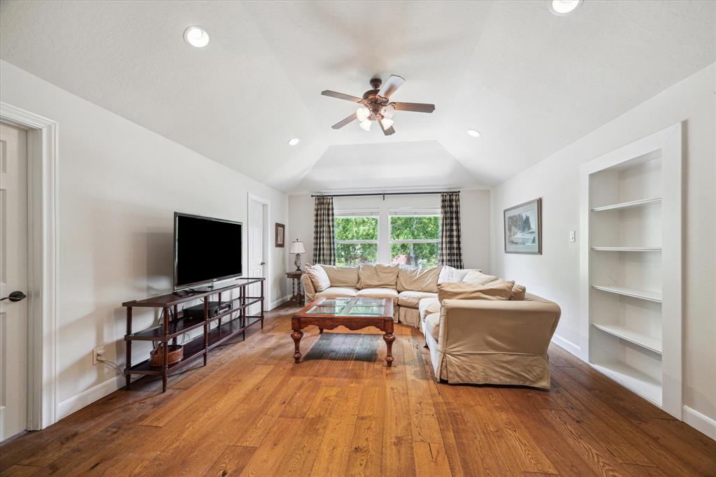 1915 Silver Pond Court, Sugar Land, Texas image 31