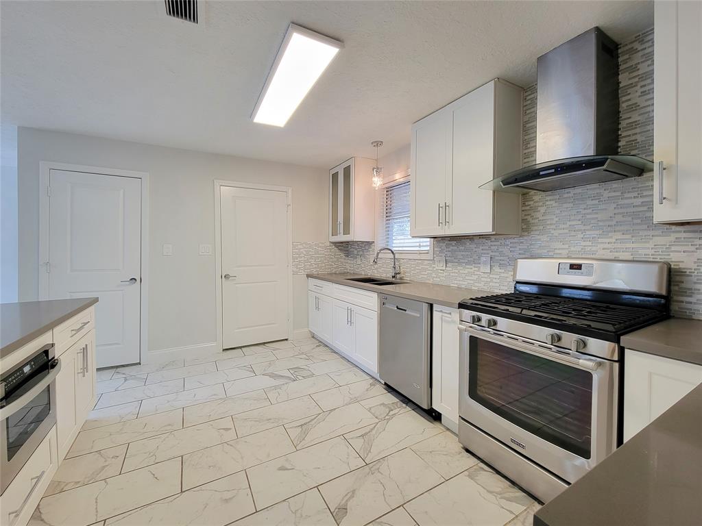5402 Ariel Street, Houston, Texas image 9