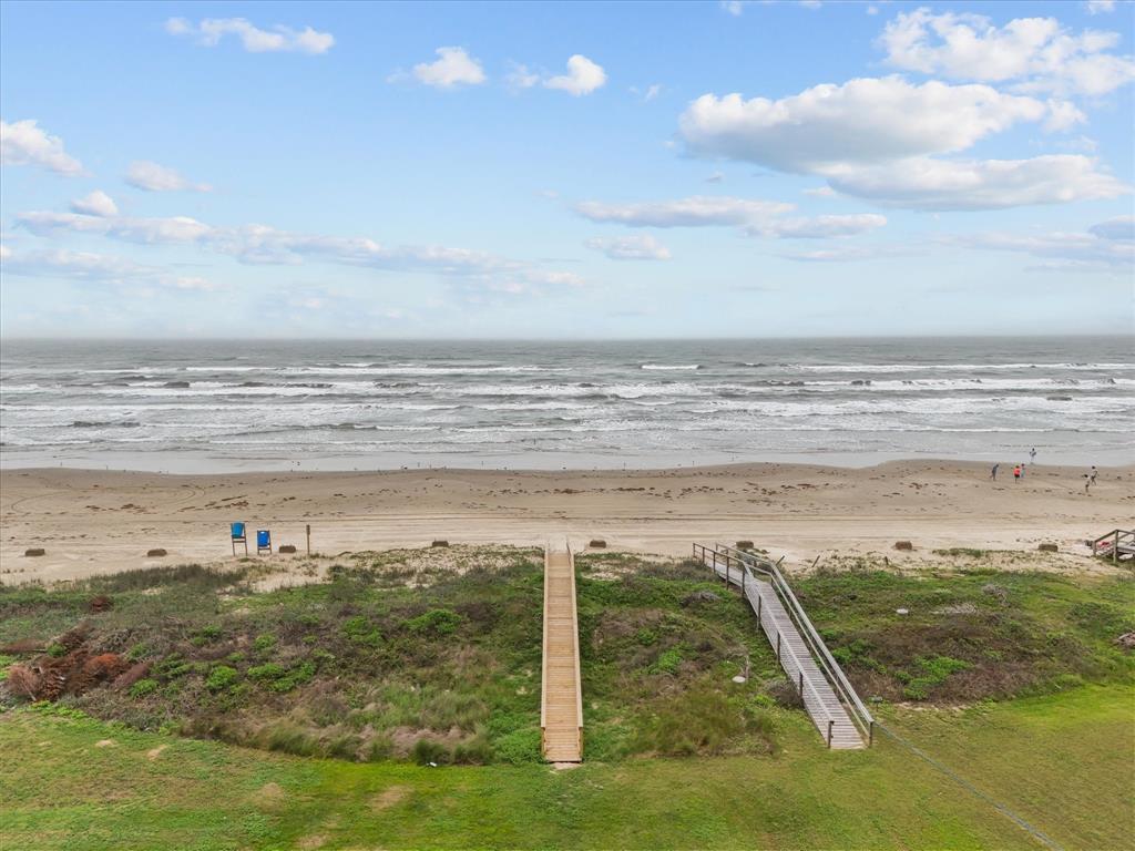 2709 Swan Court, Surfside Beach, Texas image 5