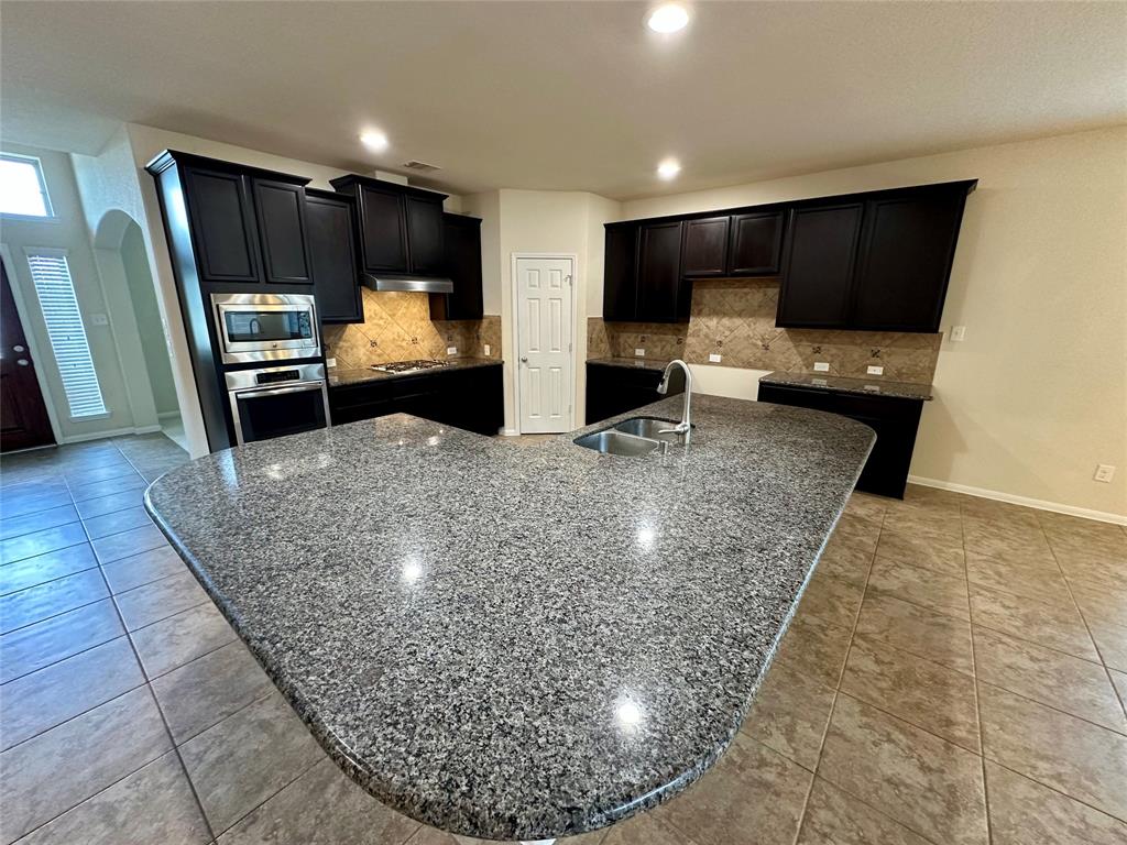 9314 Wheatfield Lane, Rosenberg, Texas image 7