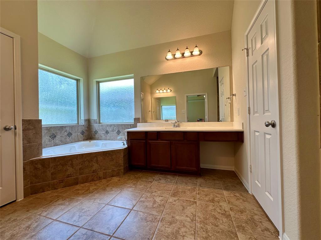 9314 Wheatfield Lane, Rosenberg, Texas image 13
