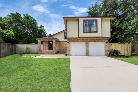 Photo of 7726 Sorbete Drive, Houston, TX 77083 (MLS # 64230066) Photo of 7726 Sorbete Drive, Houston, TX 77083 (MLS # 64230066)