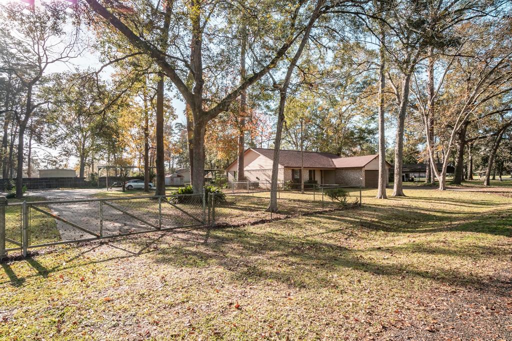 15 Timberlane Street, Dayton, Texas image 2