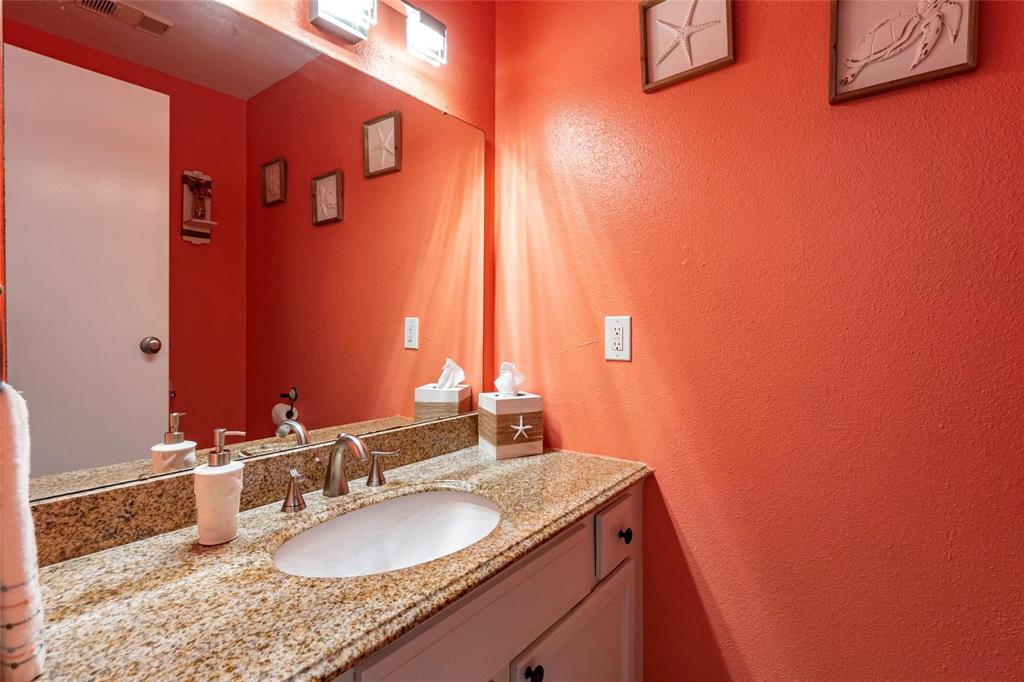 18515 Egret Bay Boulevard #1201, Webster, Texas image 7