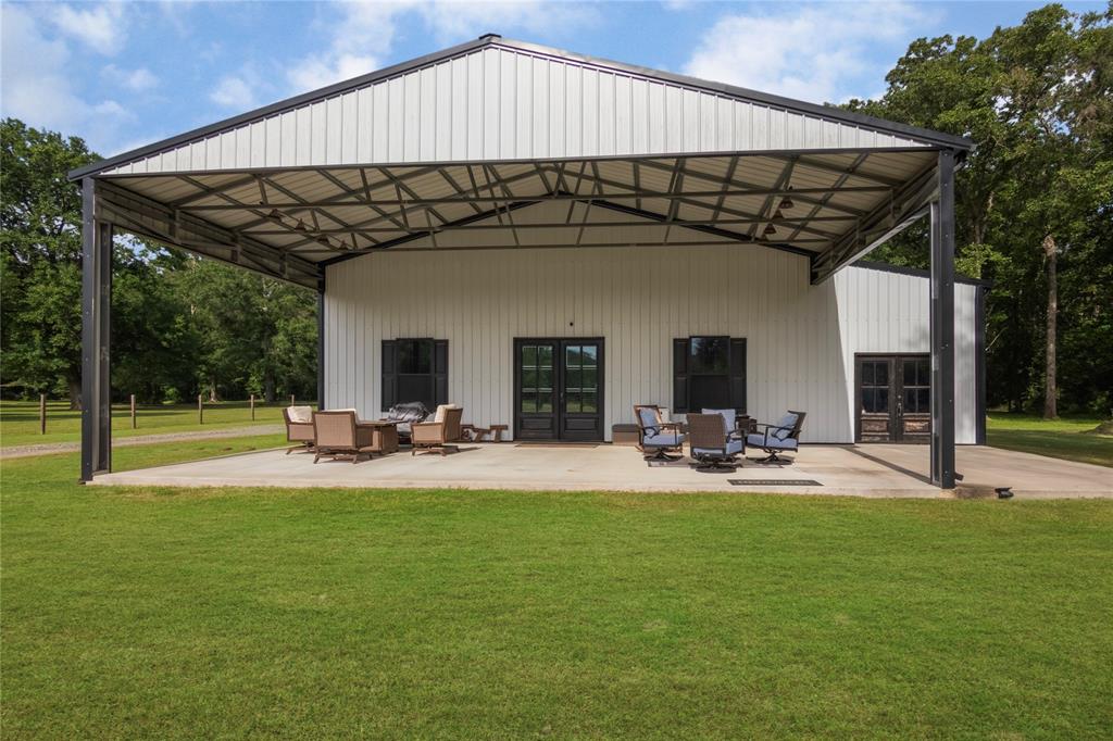 79 E Pine Drive, Huffman, Texas image 1