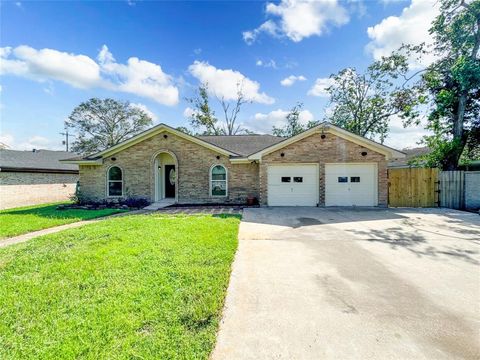 A home in League City