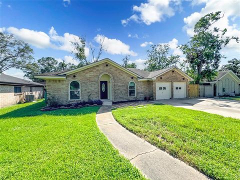 A home in League City