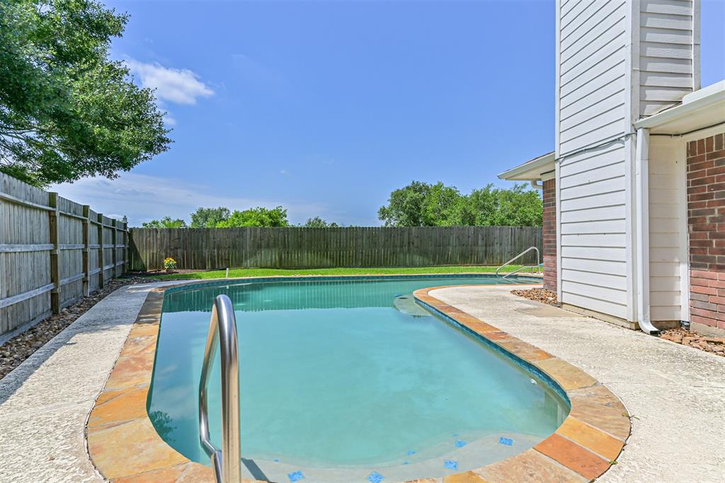 5408 Spring Branch Drive, Pearland, Texas image 34