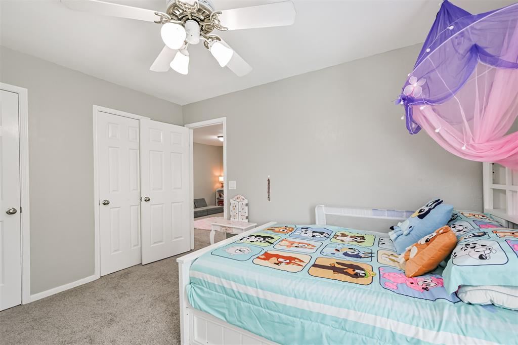 5408 Spring Branch Drive, Pearland, Texas image 27