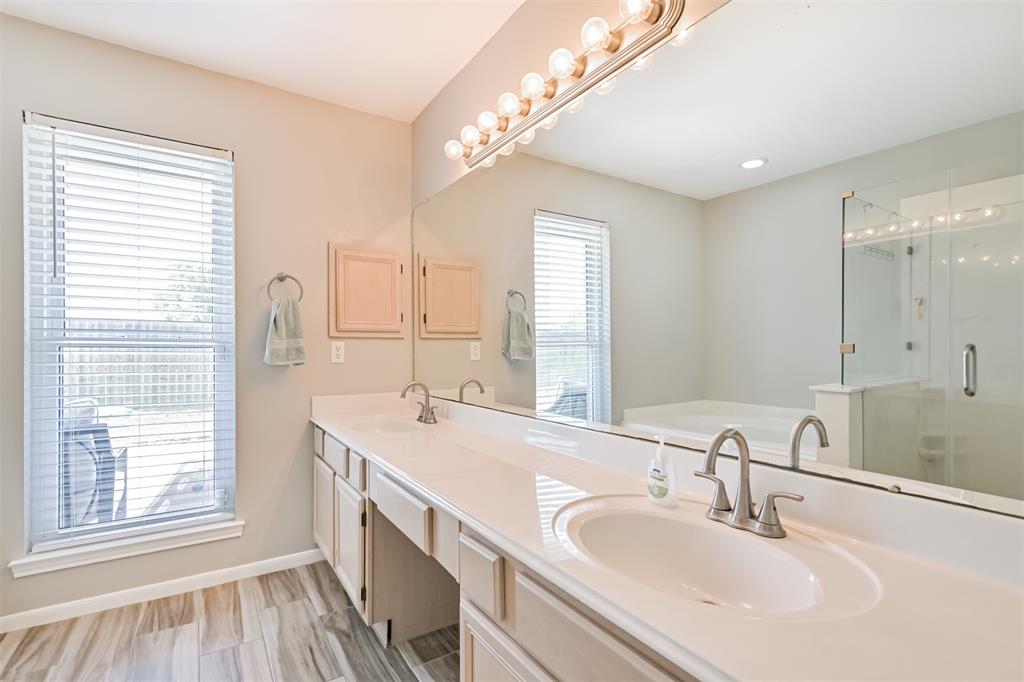 5408 Spring Branch Drive, Pearland, Texas image 18
