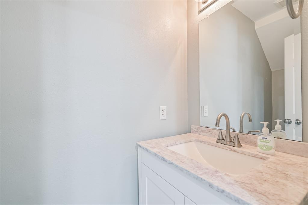 5408 Spring Branch Drive, Pearland, Texas image 21