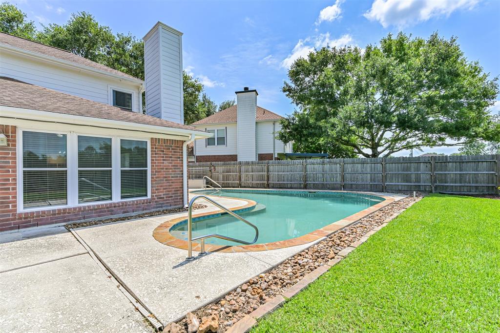 5408 Spring Branch Drive, Pearland, Texas image 33