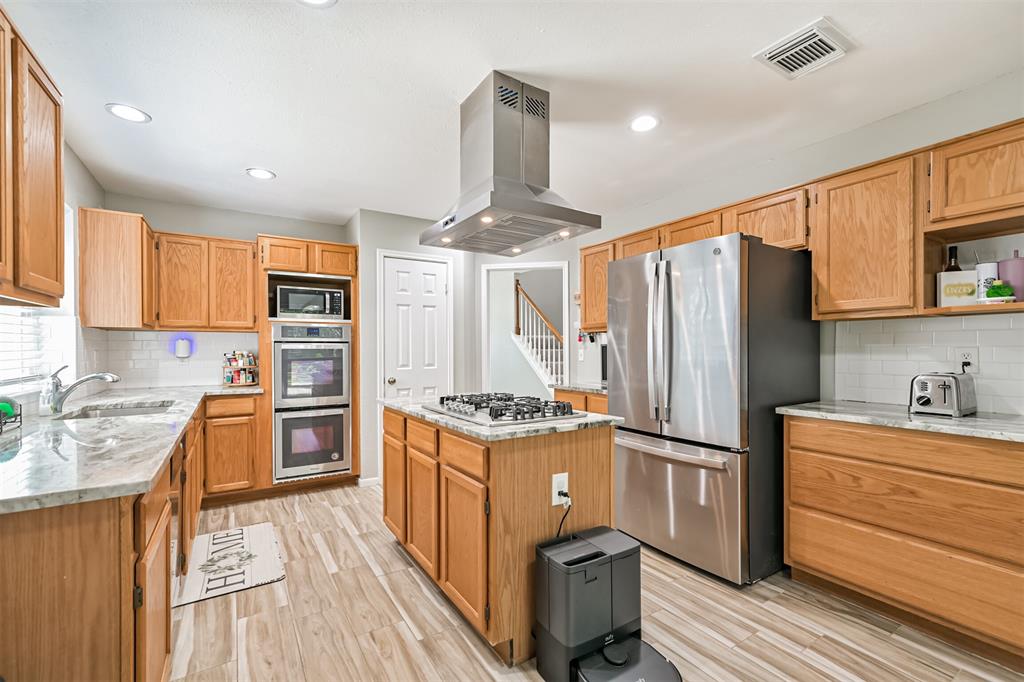 5408 Spring Branch Drive, Pearland, Texas image 14