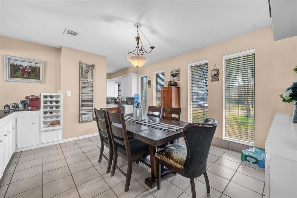 4004 Briarglen Drive, Dickinson, Texas image 10