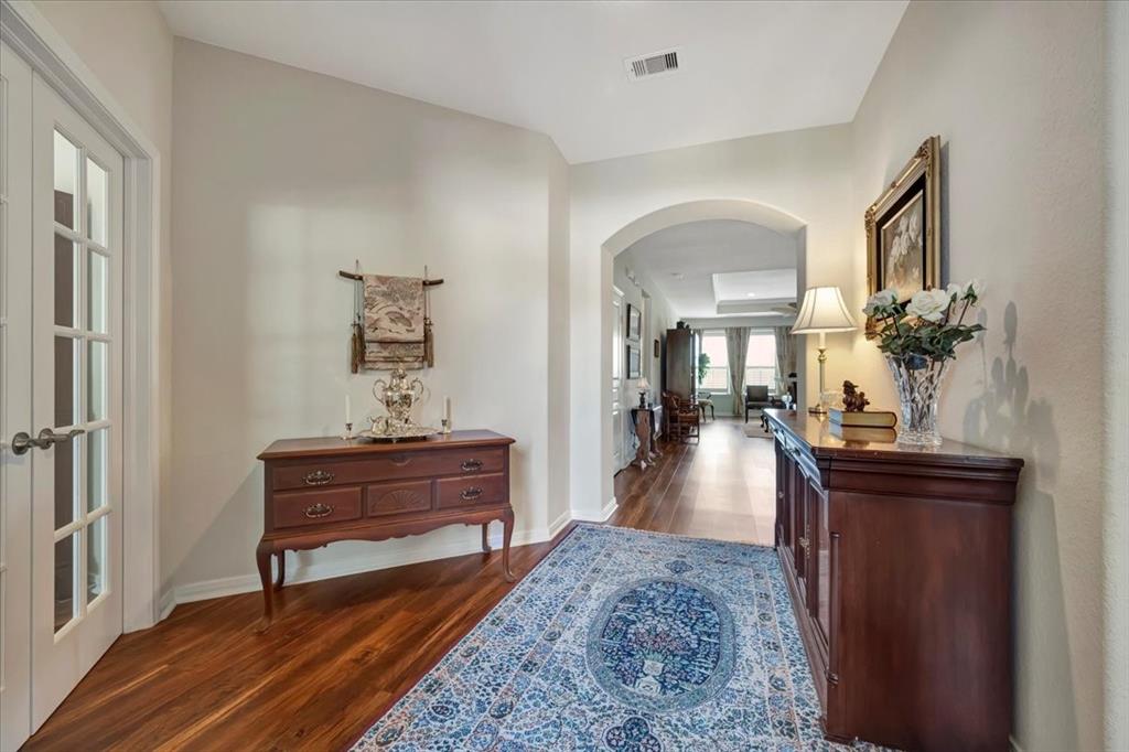 652 Tenuta Lane
