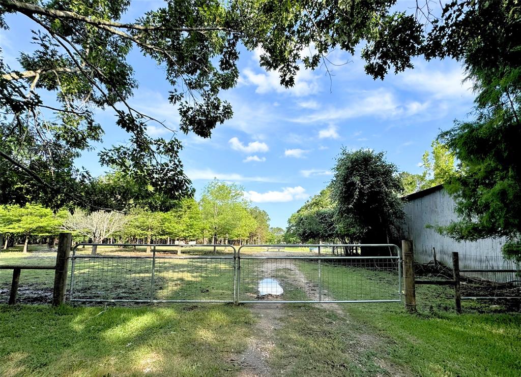 1950 County Road 540, Alvin, Texas image 8