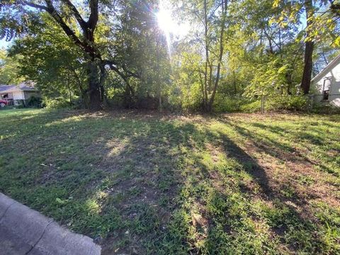 Vacant Land For Sale - 551 11th Street<br/> Lamar County, Paris, TX 75460