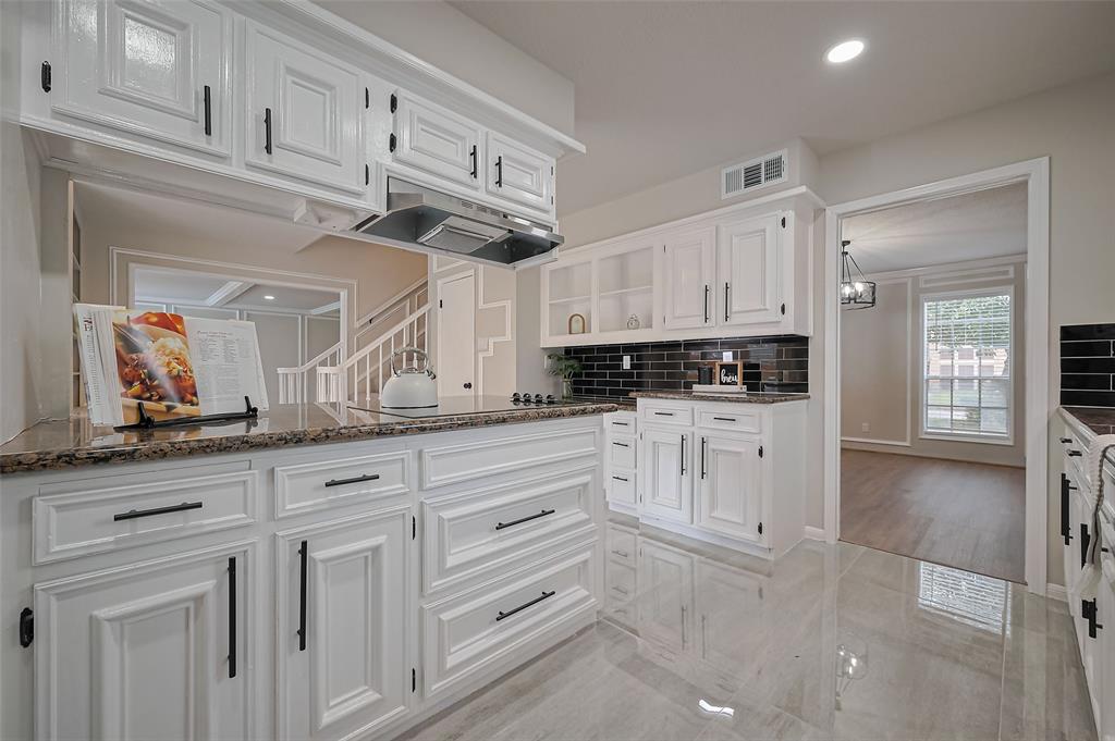 14810 Pebble Bend Drive, Houston, Texas image 15