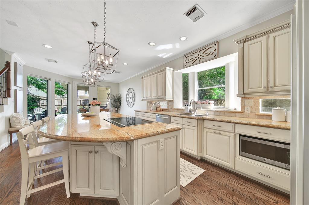 5919 Soaring Pine Court, Kingwood, Texas image 18