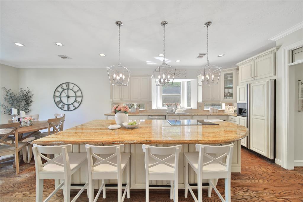 5919 Soaring Pine Court, Kingwood, Texas image 11