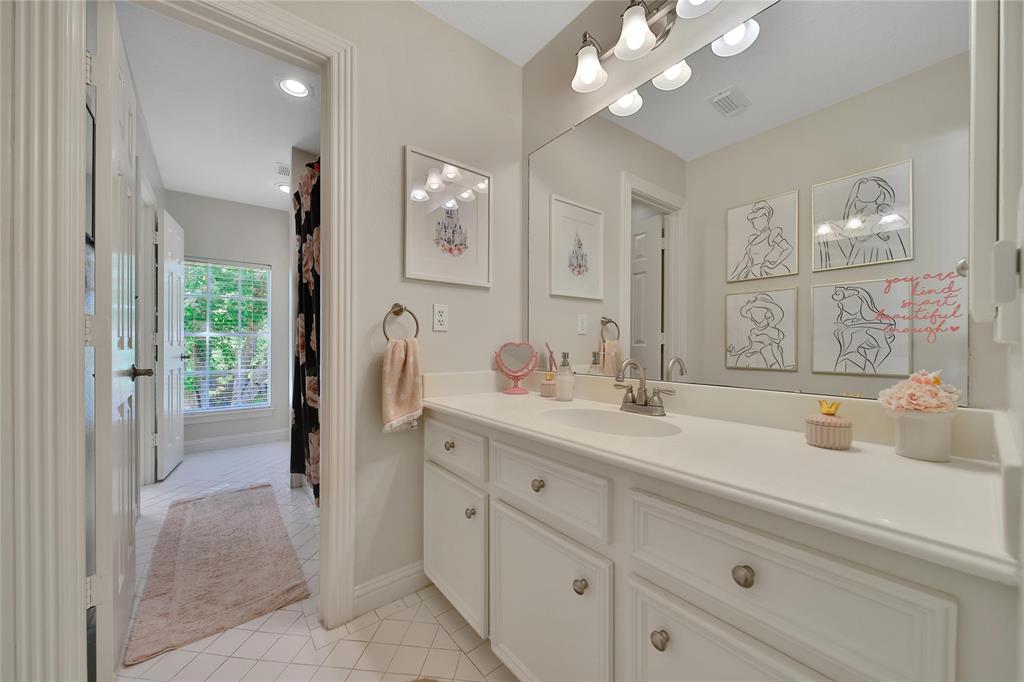 5919 Soaring Pine Court, Kingwood, Texas image 38