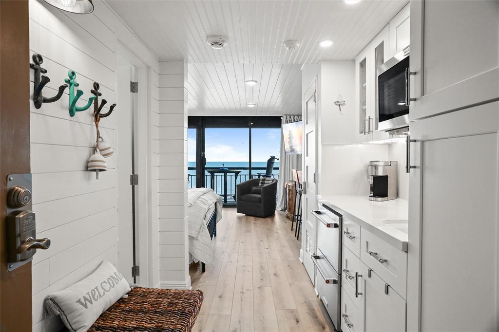 5220 Seawall Boulevard 1231