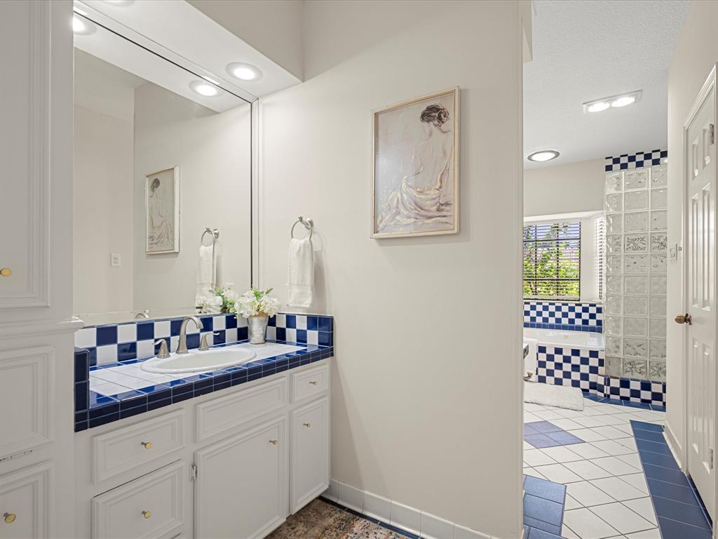 1735 Hodge Lake Lane, Sugar Land, Texas image 19
