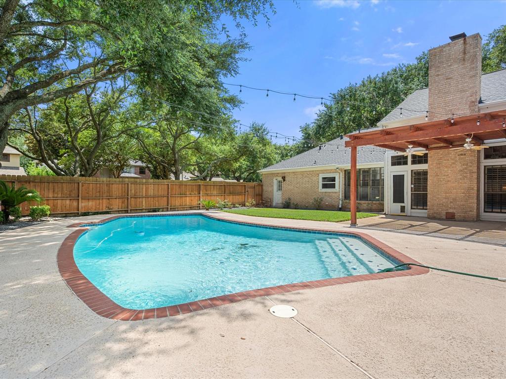 1735 Hodge Lake Lane, Sugar Land, Texas image 40