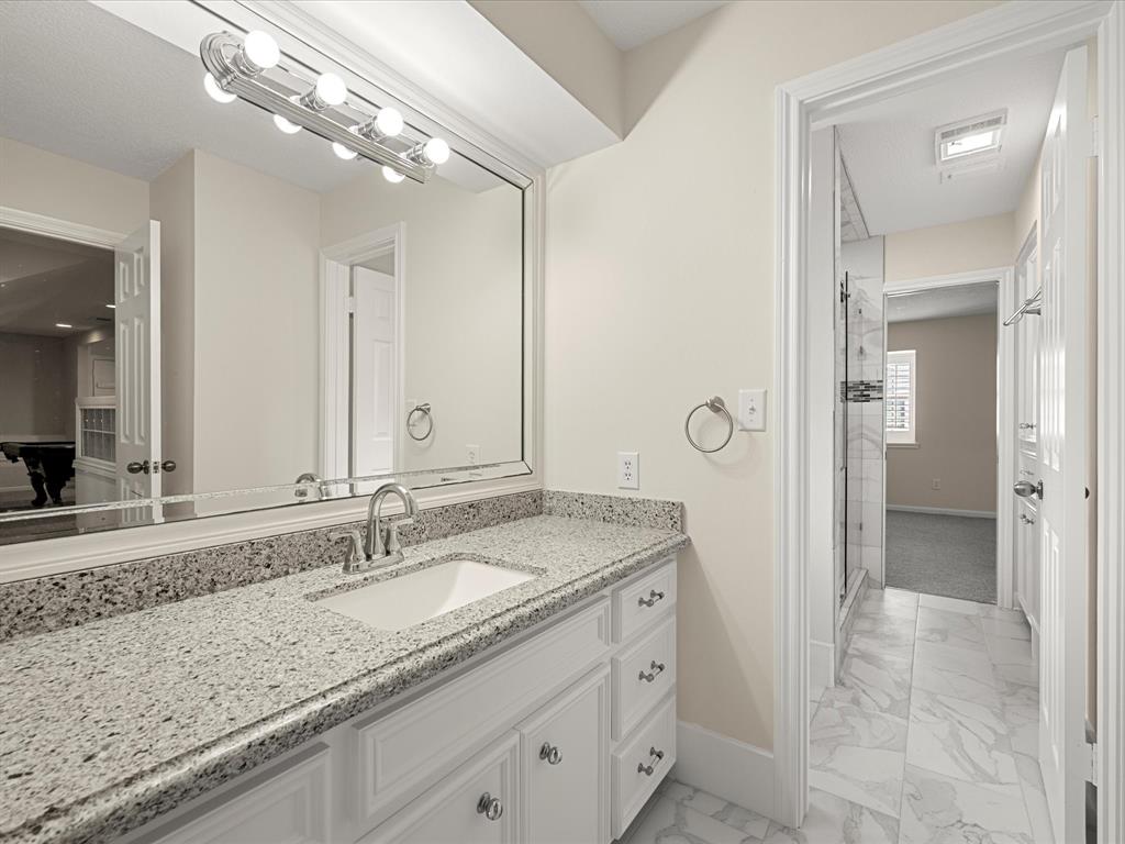 1735 Hodge Lake Lane, Sugar Land, Texas image 33