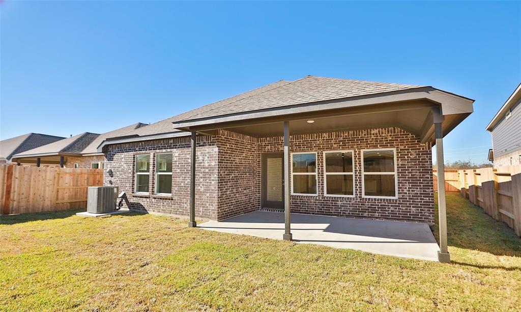 320 Ice Shore Trail, Dayton, Texas image 35