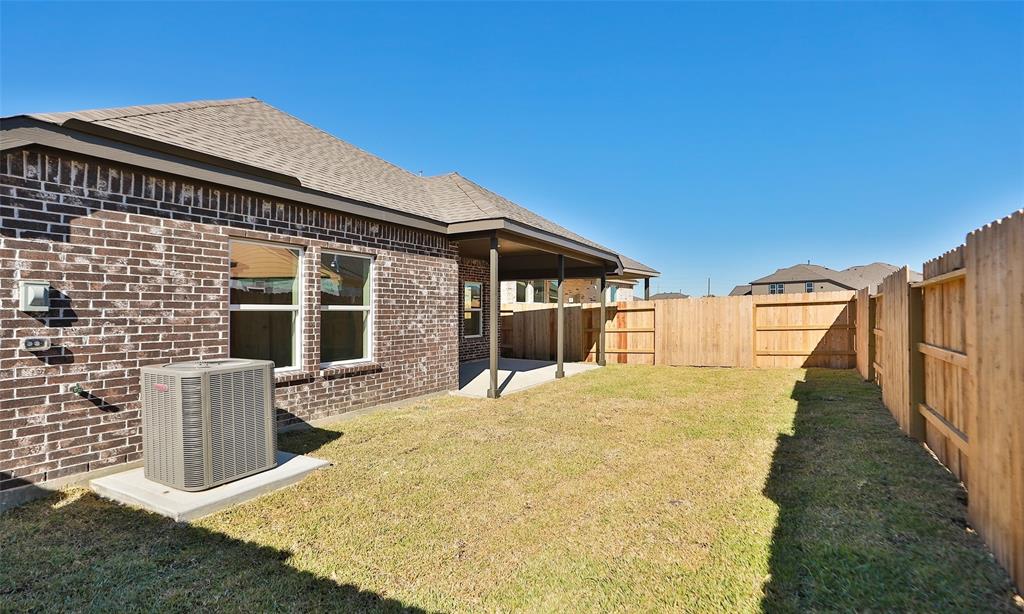 320 Ice Shore Trail, Dayton, Texas image 36