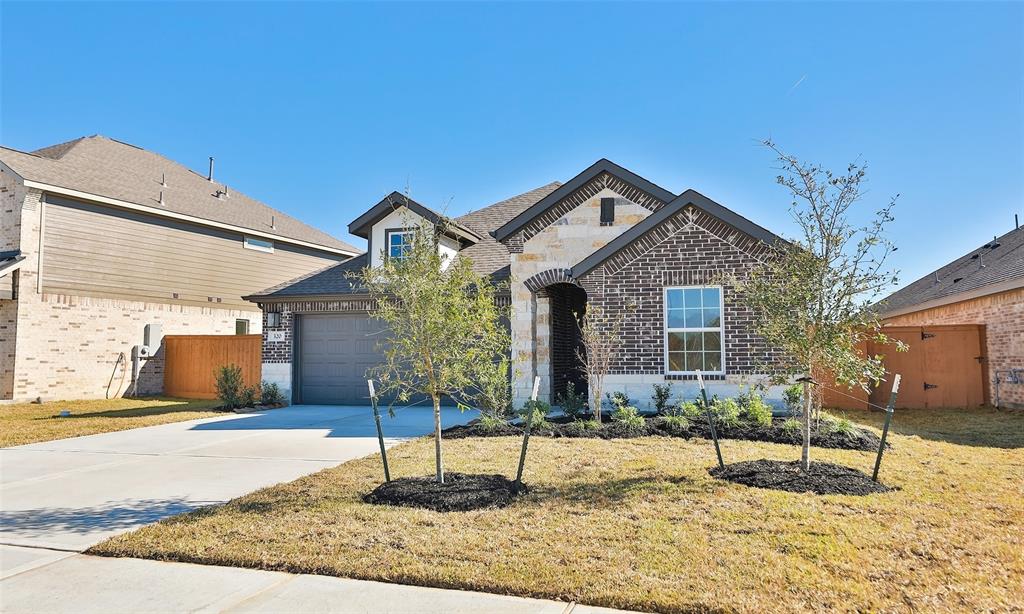 320 Ice Shore Trail, Dayton, Texas image 3