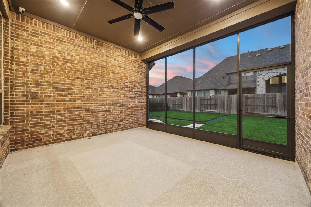 23910 Birchwood Lake Lane, Katy, Texas image 4