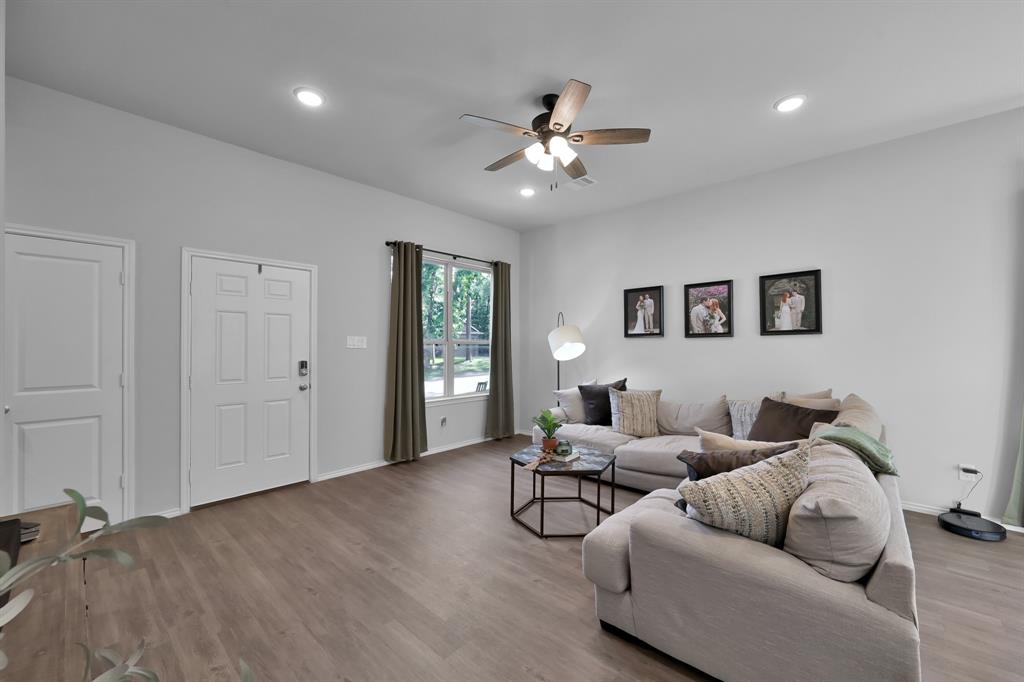 9040 Pecos Place, Willis, Texas image 5