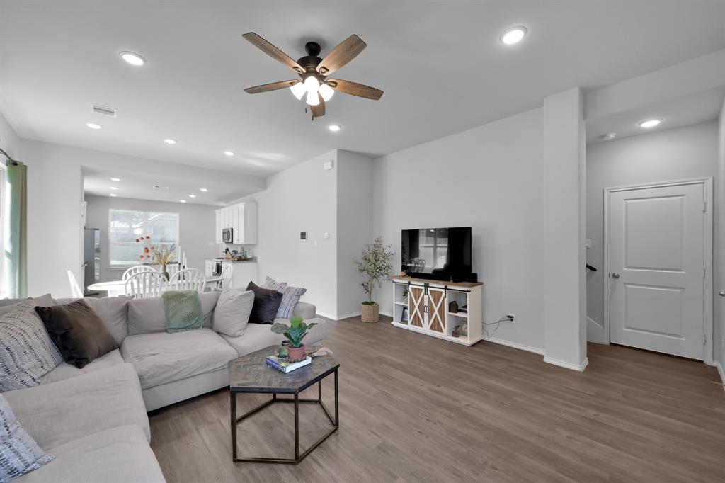 9040 Pecos Place, Willis, Texas image 4