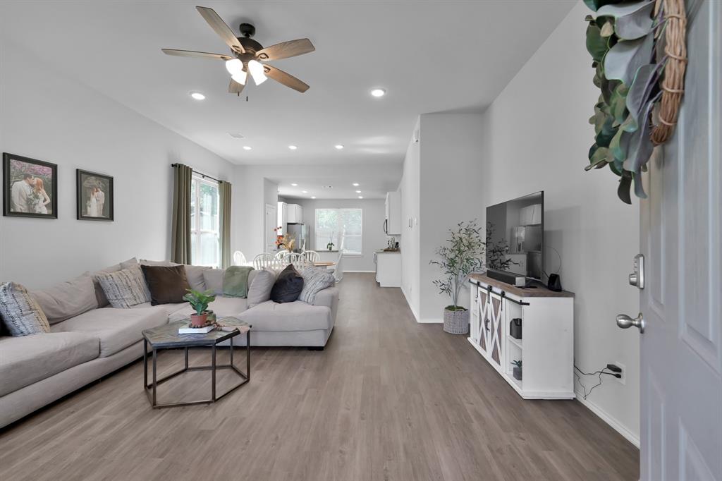9040 Pecos Place, Willis, Texas image 3
