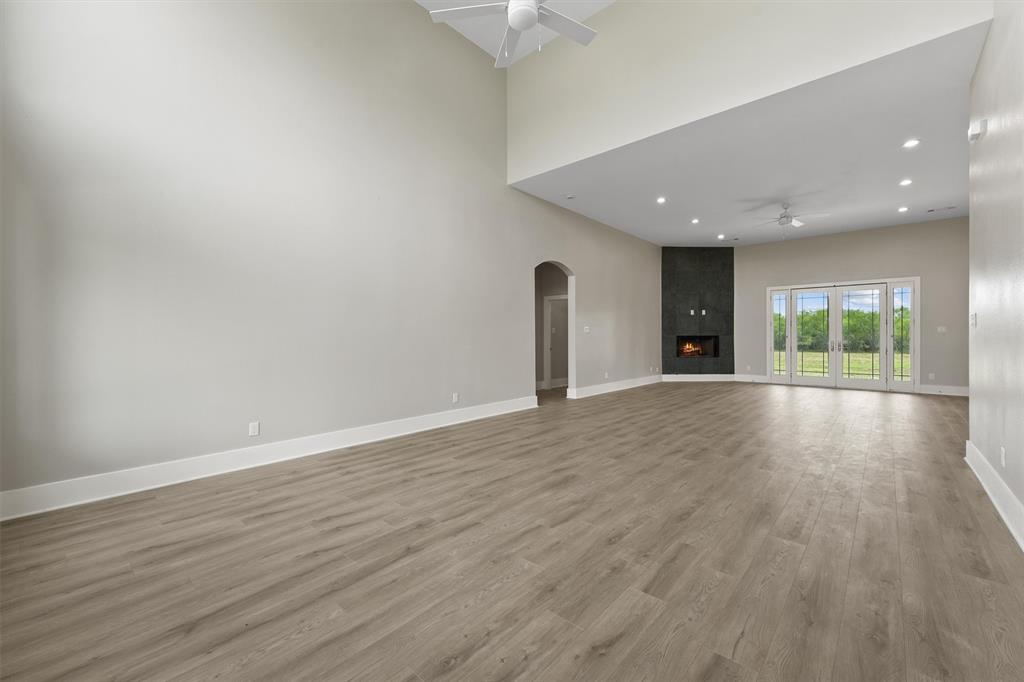 1900 Lezak Road