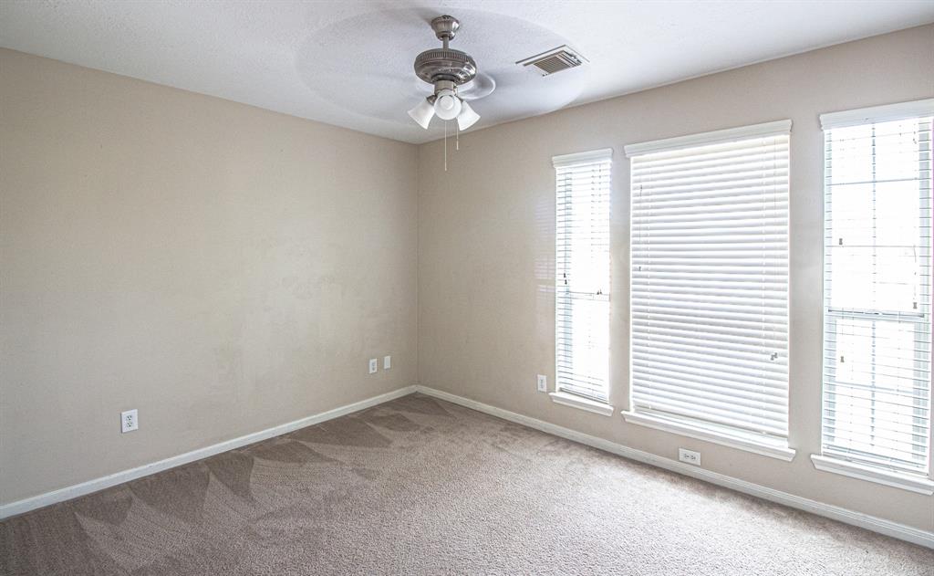 1611 Trail Oaks Court, Houston, New York image 16