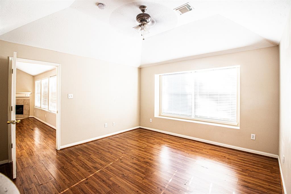1611 Trail Oaks Court, Houston, New York image 11