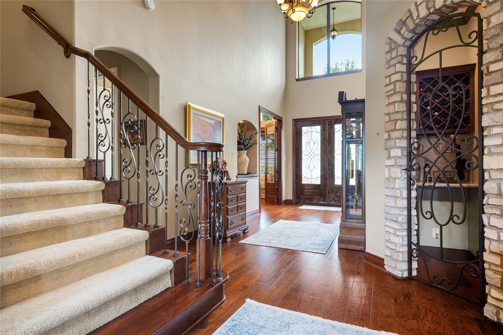 6119 Lofty Lane