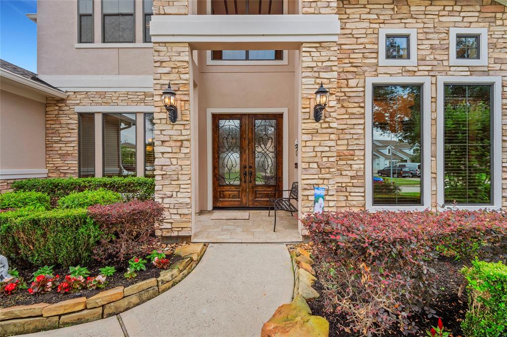 6119 Lofty Lane