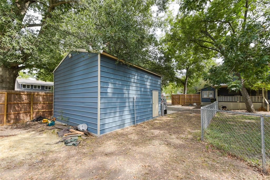 602 W Buck Street St, Caldwell, Texas image 3